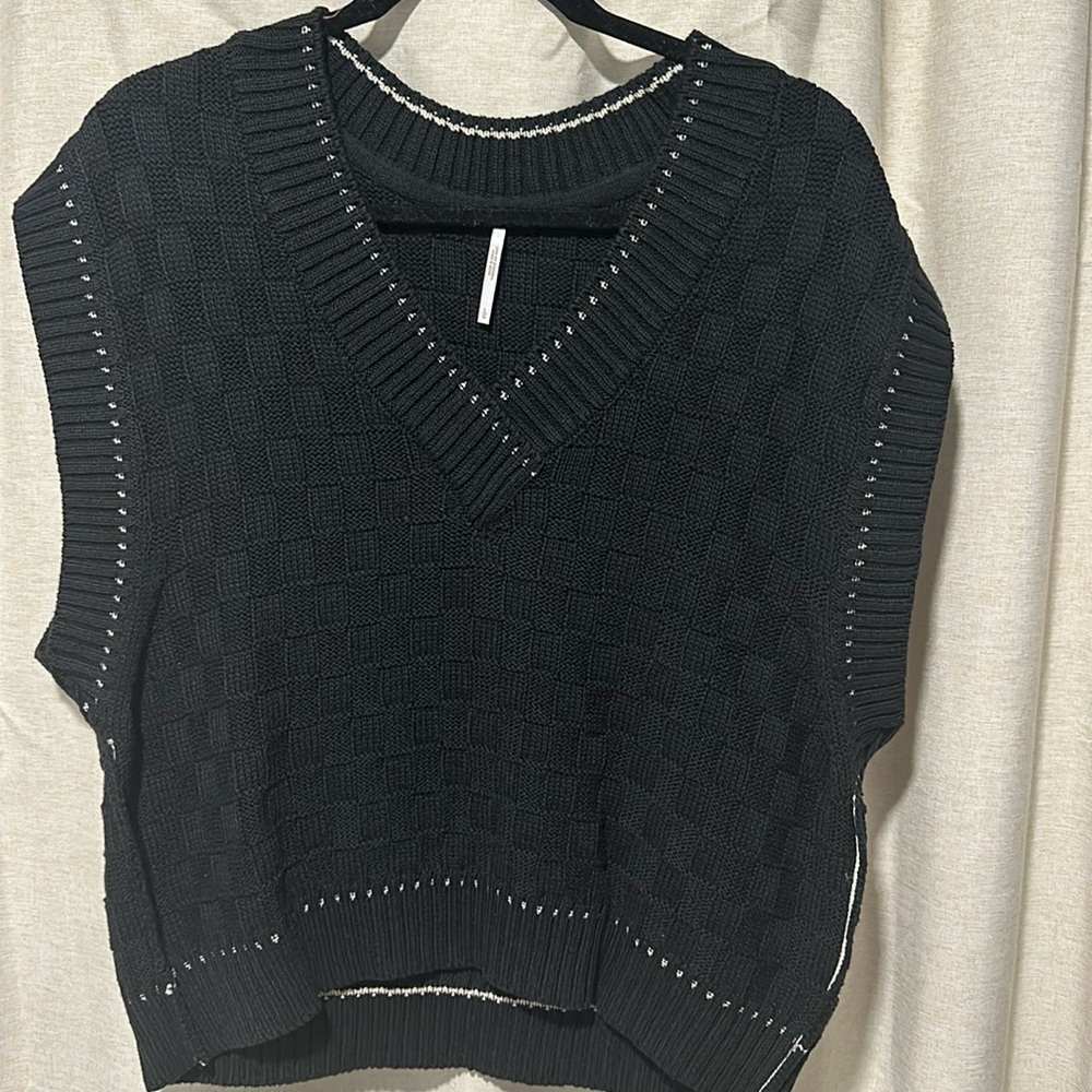 Sweater vest